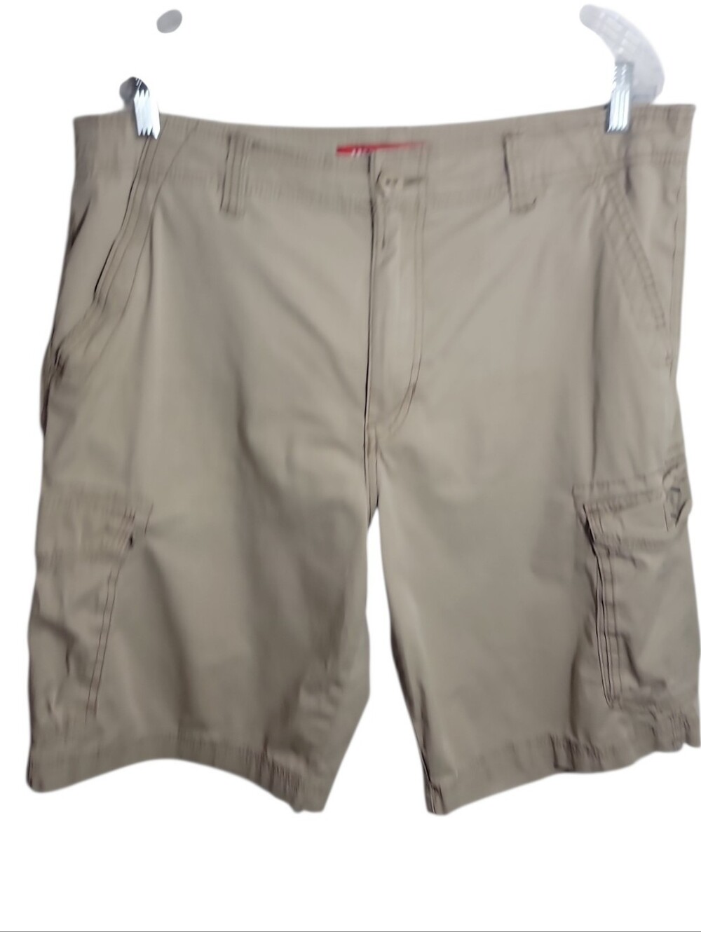 Unionbay men's tan cargo shorts - size 36 outdoor casual